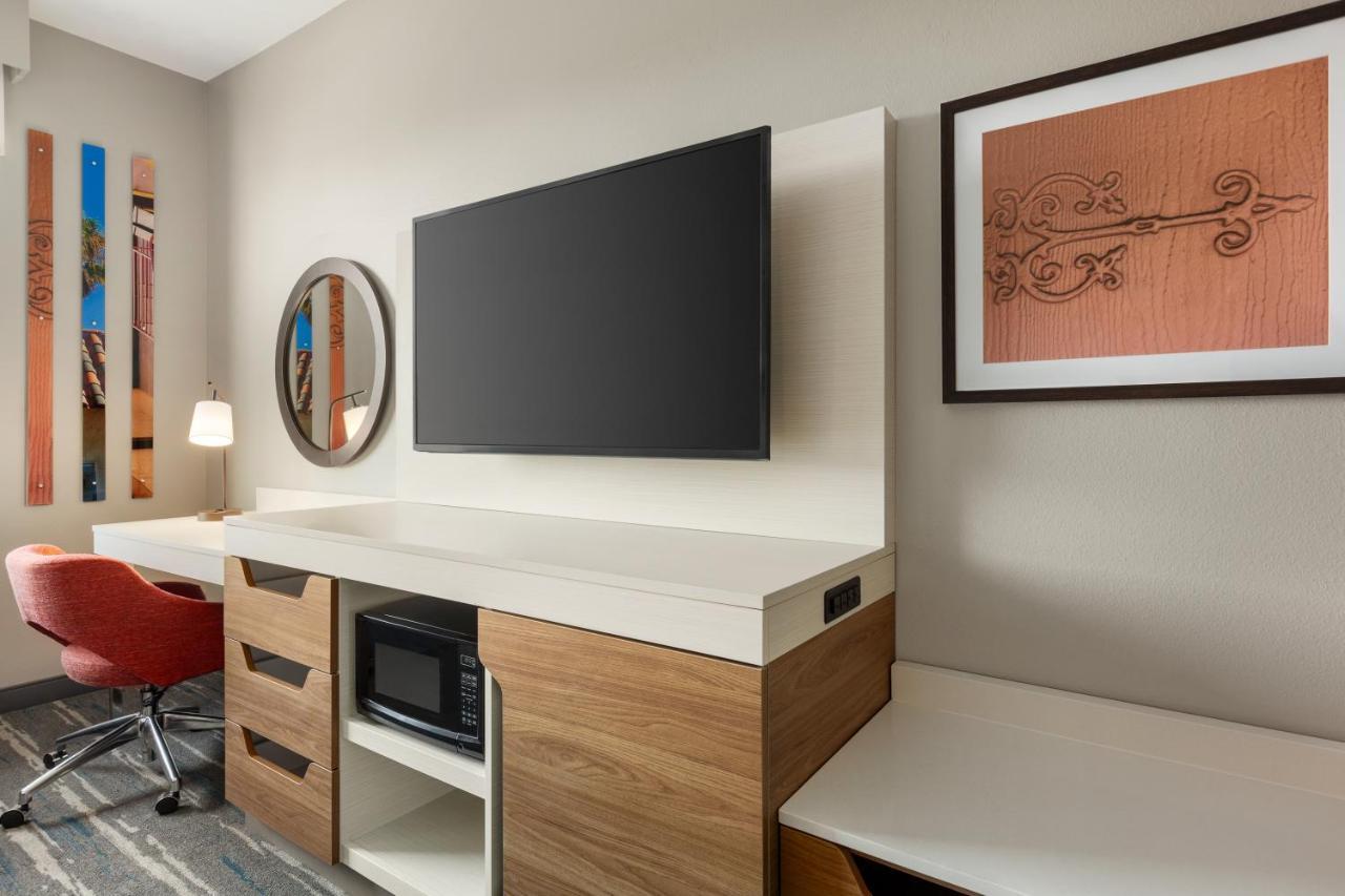 Hampton Inn & Suites San Mateo-San Francisco Airport Exteriör bild