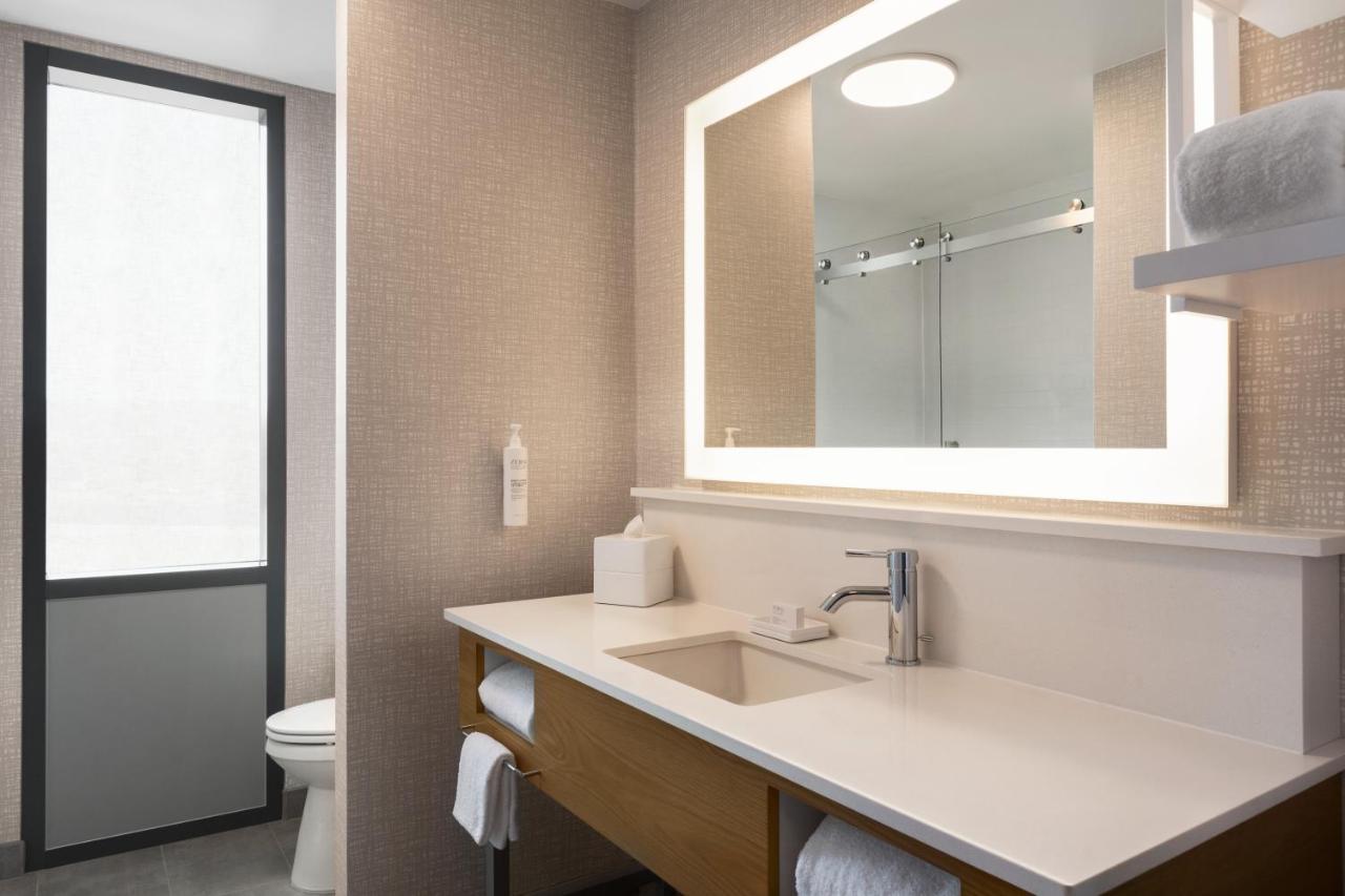 Hampton Inn & Suites San Mateo-San Francisco Airport Exteriör bild